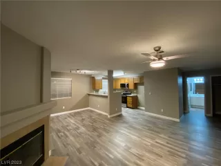 Photo #2: 2487198 Listing