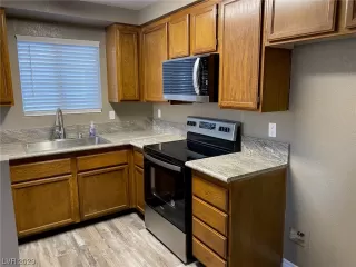 Photo #4: 2487198 Listing