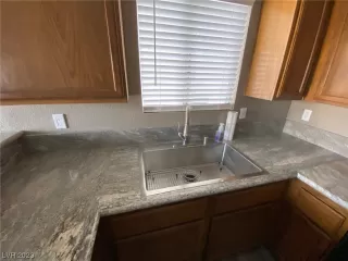 Photo #5: 2487198 Listing