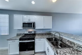 Photo #1: 2487208 Listing 