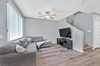 Photo #5: 2487228 Listing