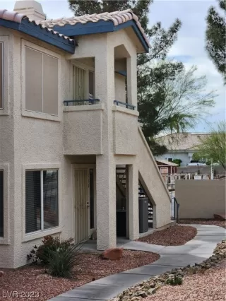 Photo #1: 2487276 Listing