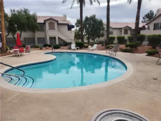 Photo #3: 2487276 Listing