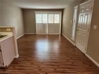 Photo #4: 2487276 Listing