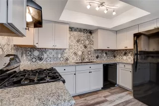 Photo #1: 2487306 Listing 