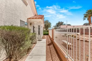 Photo #1: 2487309 Listing