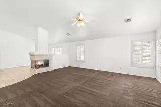 Photo #5: 2487309 Listing