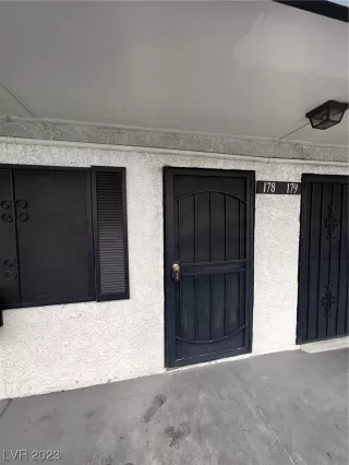 Photo #2: 2487312 Listing 