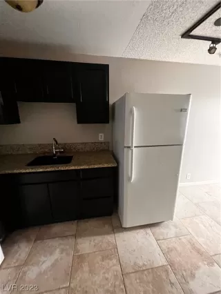 Photo #5: 2487312 Listing 
