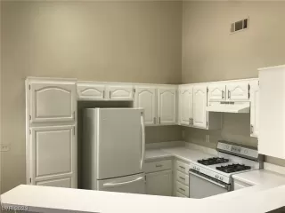 Photo #4: 2487316 Listing 