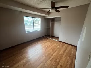 Photo #2: 2487350 Listing