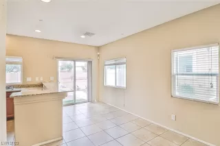 Photo #6: 2487352 Listing 