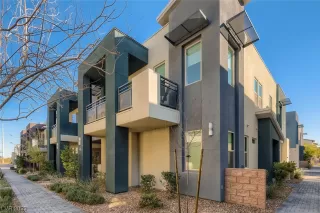 Photo #2: 2487356 Listing