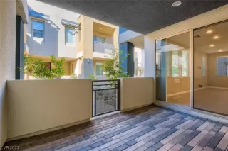 Photo #4: 2487356 Listing