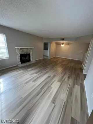 Photo #3: 2487361 Listing 