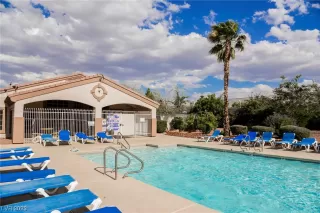 Photo #1: 2487378 Listing 