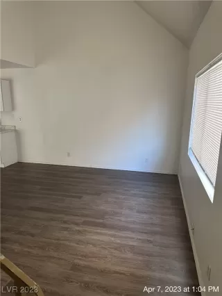 Photo #3: 2487392 Listing 
