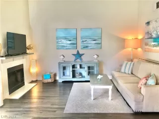 Photo #3: 2487435 Listing 