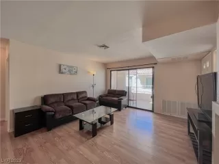 Photo #3: 2487440 Listing 