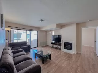 Photo #5: 2487440 Listing 