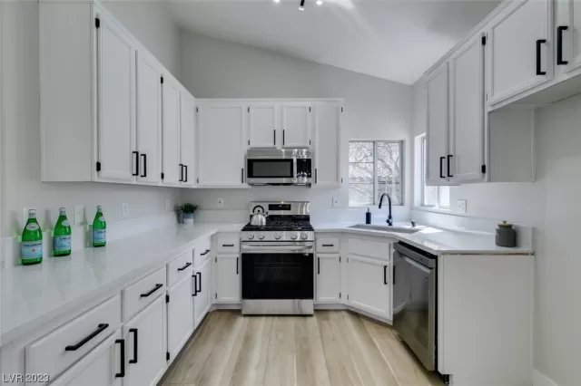 MLS: 2487445 Condo For Sale