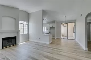 Photo #5: 2487445 Listing