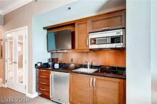 Photo #5: 2487446 Listing 