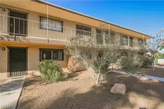 Photo #3: 2487493 Listing