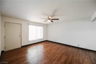 Photo #5: 2487493 Listing