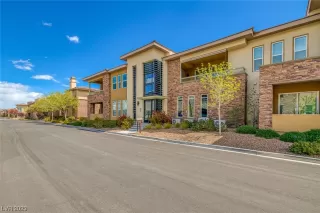 Photo #1: 2487517 Listing 