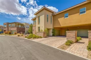 Photo #2: 2487517 Listing 