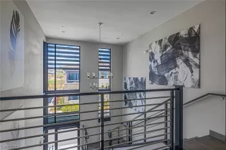 Photo #3: 2487517 Listing 