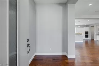 Photo #5: 2487517 Listing 