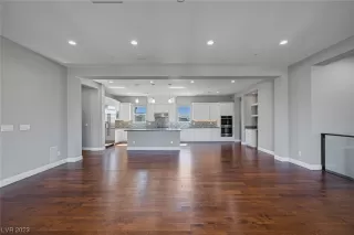 Photo #6: 2487517 Listing 