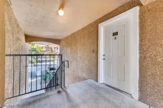 Photo #2: 2487525 Listing