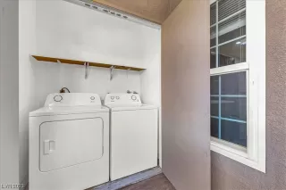 Photo #6: 2487525 Listing