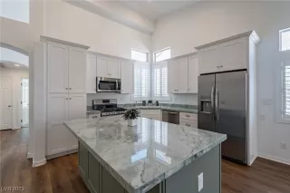 Photo #1: 2487535 Listing 