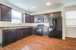 Photo #1: 2487544 Listing 