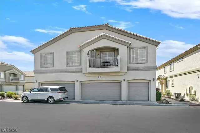 MLS: 2487552 Condo For Sale