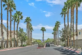 Photo #1: 2487552 Listing