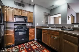 Photo #3: 2487569 Listing 