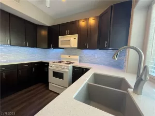 Photo #5: 2487584 Listing 