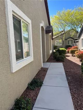 Photo #2: 2487609 Listing 