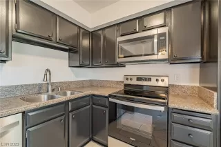 Photo #4: 2487618 Listing 