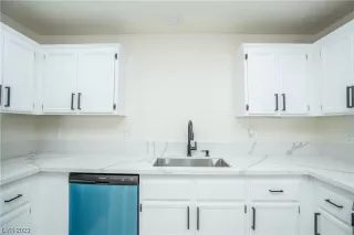 Photo #4: 2487654 Listing