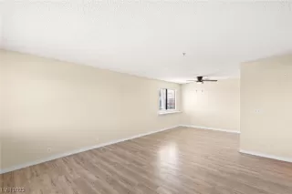 Photo #1: 2487659 Listing