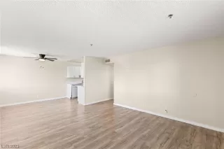 Photo #4: 2487659 Listing