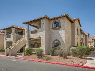 Photo #1: 2487667 Listing 