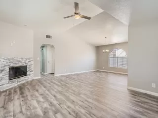 Photo #4: 2487667 Listing 