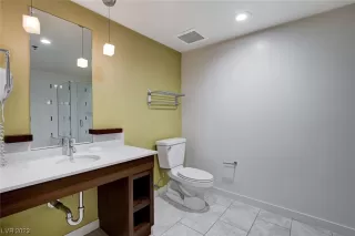 Photo #2: 2487678 Listing 